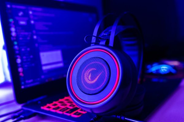 gaming laptop vs desktop